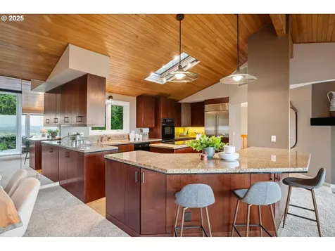 3110 NW Monte Vista Terrace Portland OR 97210