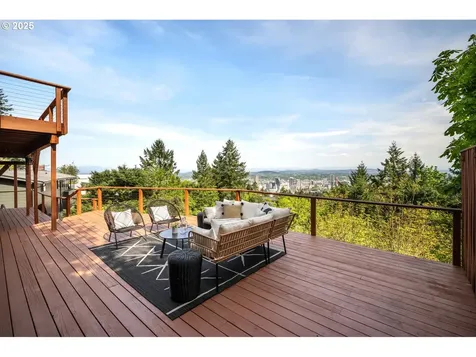 3110 NW Monte Vista Terrace Portland OR 97210