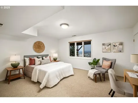 3110 NW Monte Vista Terrace Portland OR 97210