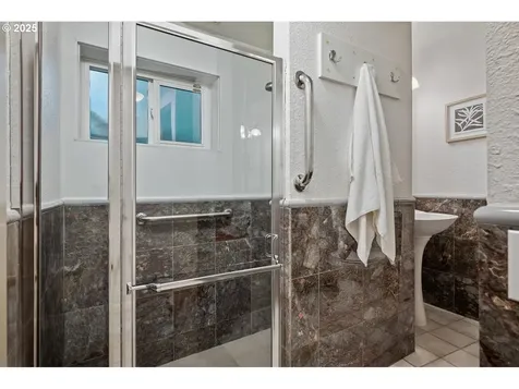 3110 NW Monte Vista Terrace Portland OR 97210
