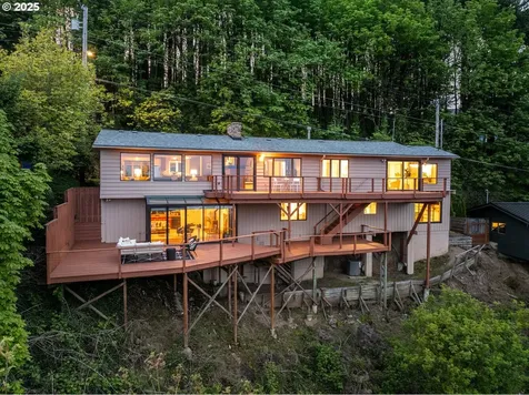 3110 NW Monte Vista Terrace Portland OR 97210