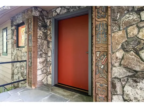 3110 NW Monte Vista Terrace Portland OR 97210