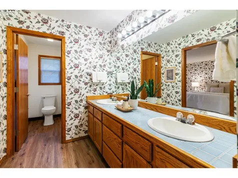 2730 NE Roberts Avenue Gresham OR 97030