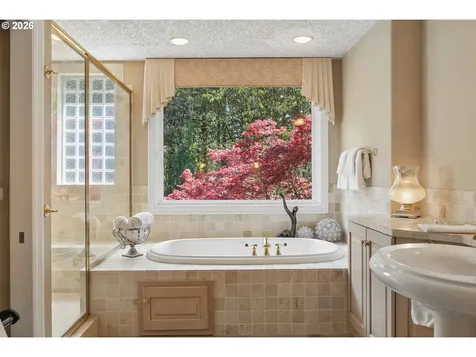 13616 NW Glendoveer Drive Portland OR 97231