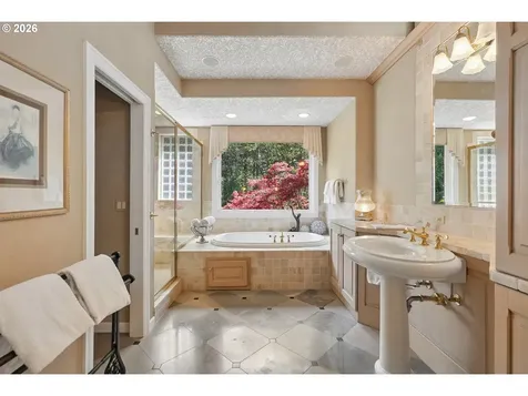 13616 NW Glendoveer Drive Portland OR 97231