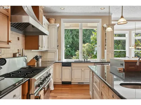 13616 NW Glendoveer Drive Portland OR 97231