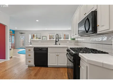 4256 Altura Street Eugene OR 97404