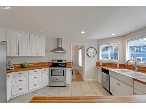 16470 SW Cynthia Street Beaverton OR 97007