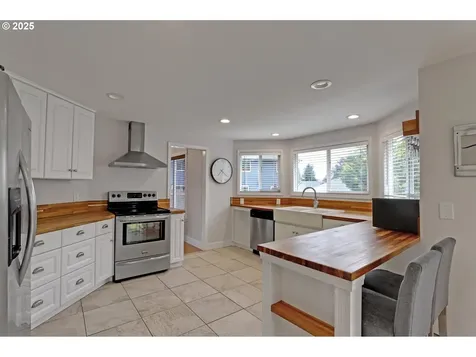16470 SW Cynthia Street Beaverton OR 97007