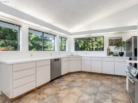 69070 E Fairway Avenue Welches OR 97067