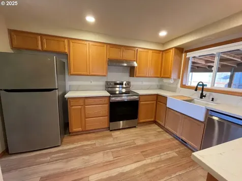 5114 Cherie Court SE Salem OR 97306