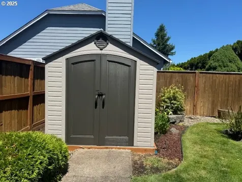 1779 Kings North Street Eugene OR 97401