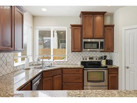 11305 NW 2nd Court Vancouver WA 98685