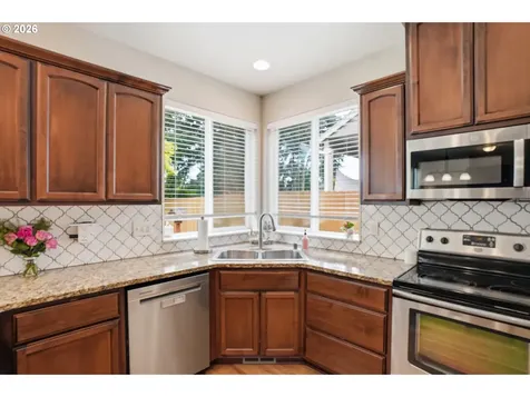 11305 NW 2nd Court Vancouver WA 98685