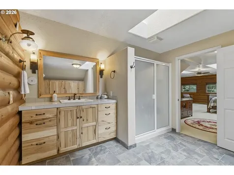 191 Northwoods Cabin Cougar WA 98616