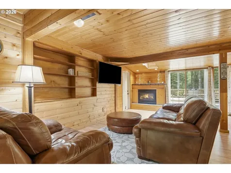 191 Northwoods Cabin Cougar WA 98616