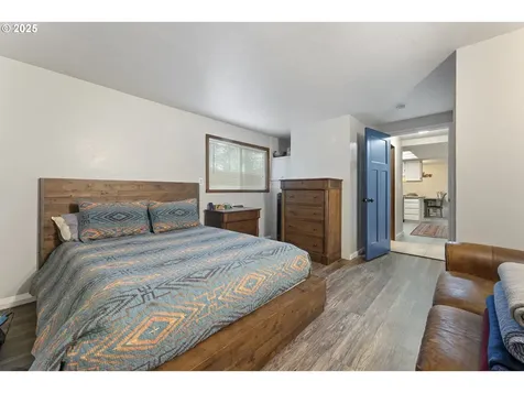 1945 Oak Street North Bend OR 97459