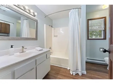 1945 Oak Street North Bend OR 97459