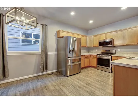 3809 SE 189th Avenue Vancouver WA 98683