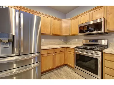 3809 SE 189th Avenue Vancouver WA 98683