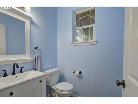 3809 SE 189th Avenue Vancouver WA 98683