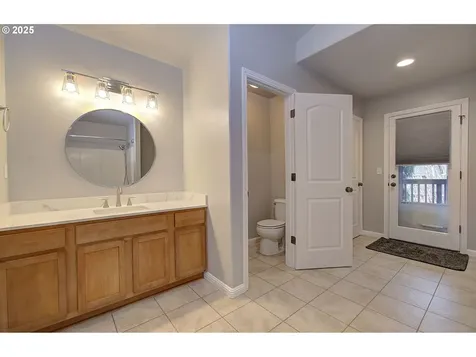 3809 SE 189th Avenue Vancouver WA 98683
