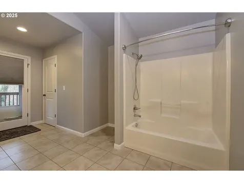 3809 SE 189th Avenue Vancouver WA 98683