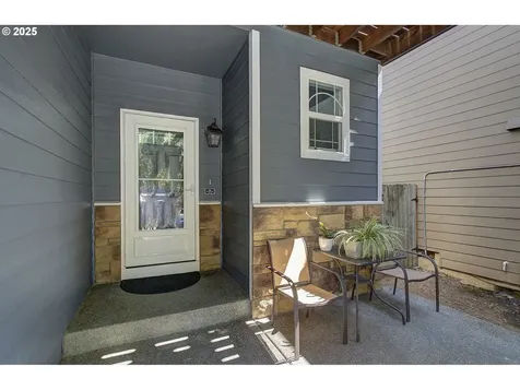 3809 SE 189th Avenue Vancouver WA 98683