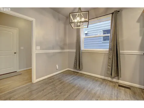 3809 SE 189th Avenue Vancouver WA 98683
