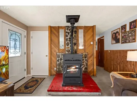 904 S Magnolia Street Cornelius OR 97113