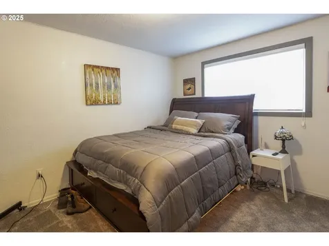 593 SW Fairlawn Court Dallas OR 97338