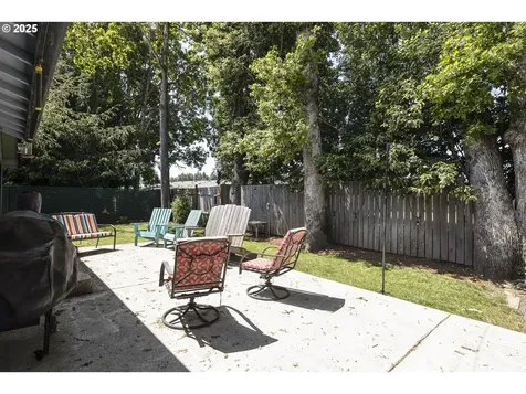 593 SW Fairlawn Court Dallas OR 97338