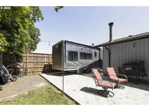 593 SW Fairlawn Court Dallas OR 97338