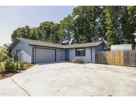593 SW Fairlawn Court Dallas OR 97338