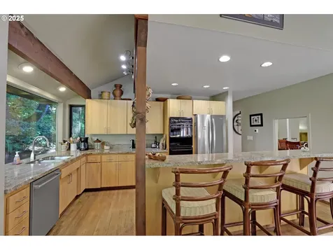 1125 SW Westwood Court Portland OR 97239