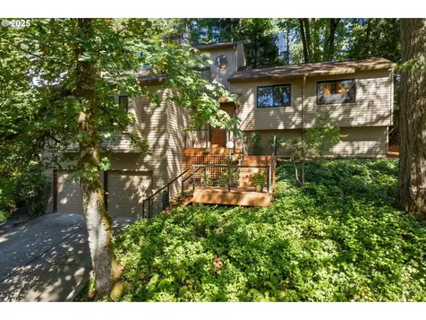 1125 SW Westwood Court Portland OR 97239