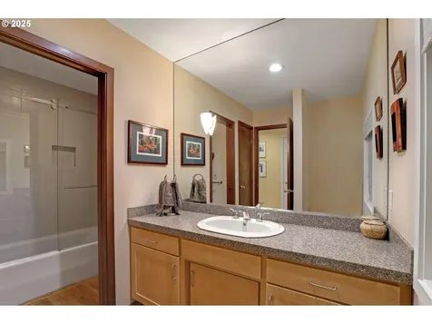 1125 SW Westwood Court Portland OR 97239