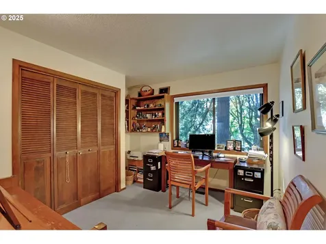 1125 SW Westwood Court Portland OR 97239
