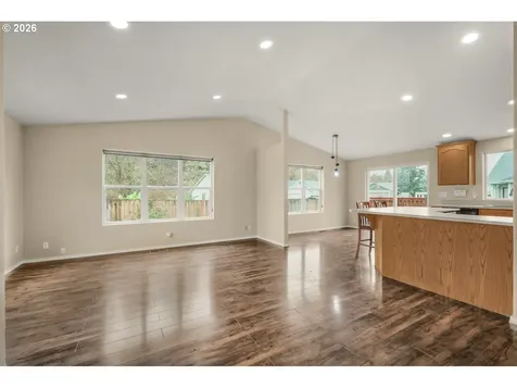 1780 Grape Court Sweet Home OR 97386