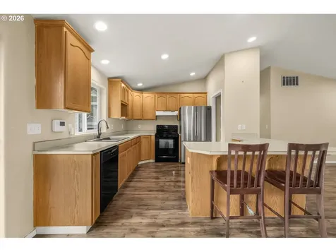1780 Grape Court Sweet Home OR 97386