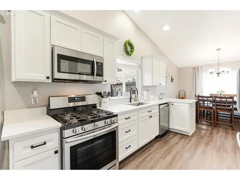 1225 Crystal Lane Lafayette OR 97127