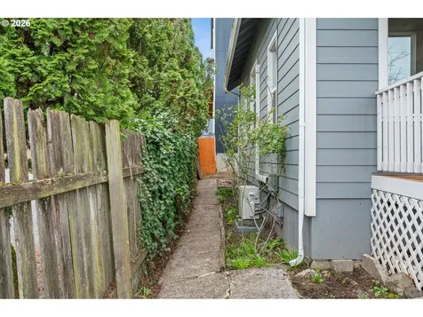 326 Pearl Street Oregon City OR 97045