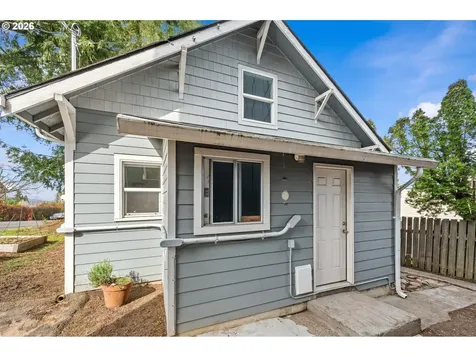 326 Pearl Street Oregon City OR 97045