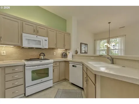6235 NE Rosebay Drive Hillsboro OR 97124
