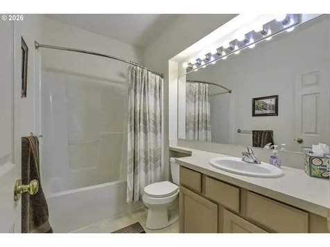 6235 NE Rosebay Drive Hillsboro OR 97124