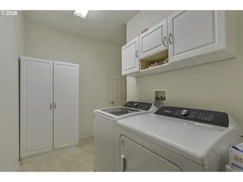 6235 NE Rosebay Drive Hillsboro OR 97124