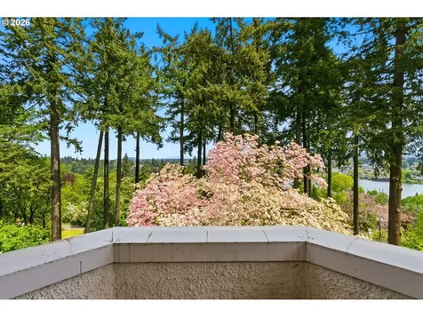 11648 S Military Lane Portland OR 97219