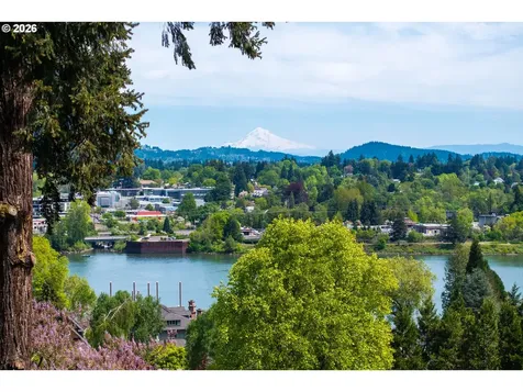 11648 S Military Lane Portland OR 97219