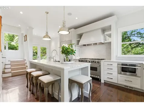11648 S Military Lane Portland OR 97219