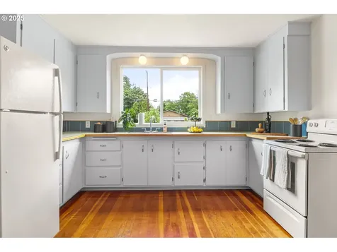 1034 W 10th Avenue Eugene OR 97402